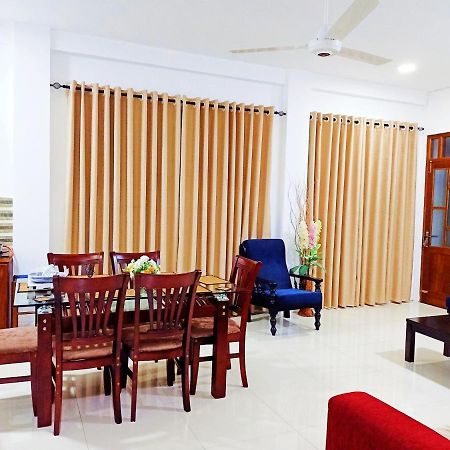 Saru Holiday Apartment - Up To 6 Guests แคนดี้ ภายนอก รูปภาพ