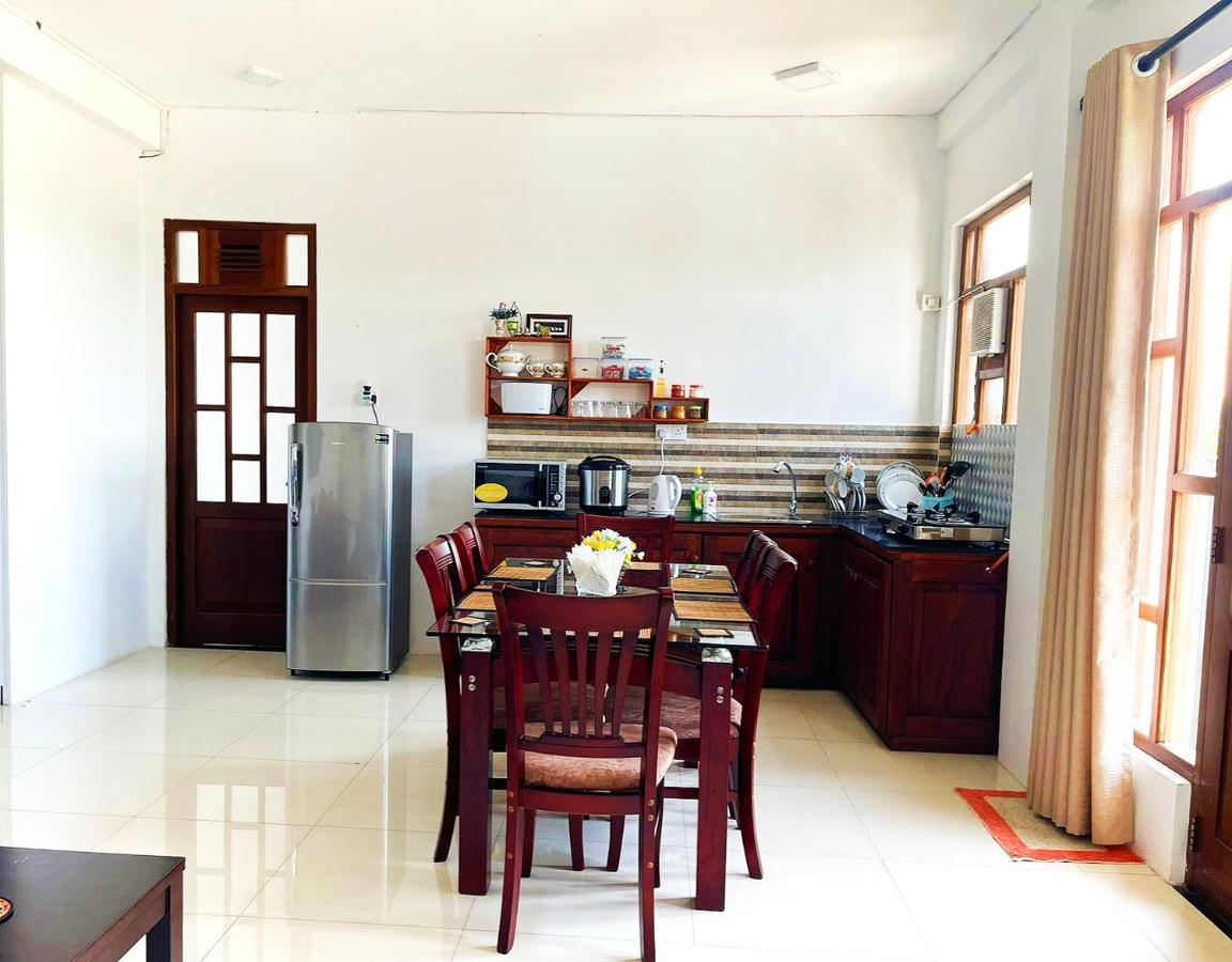 Saru Holiday Apartment - Up To 6 Guests แคนดี้ ภายนอก รูปภาพ